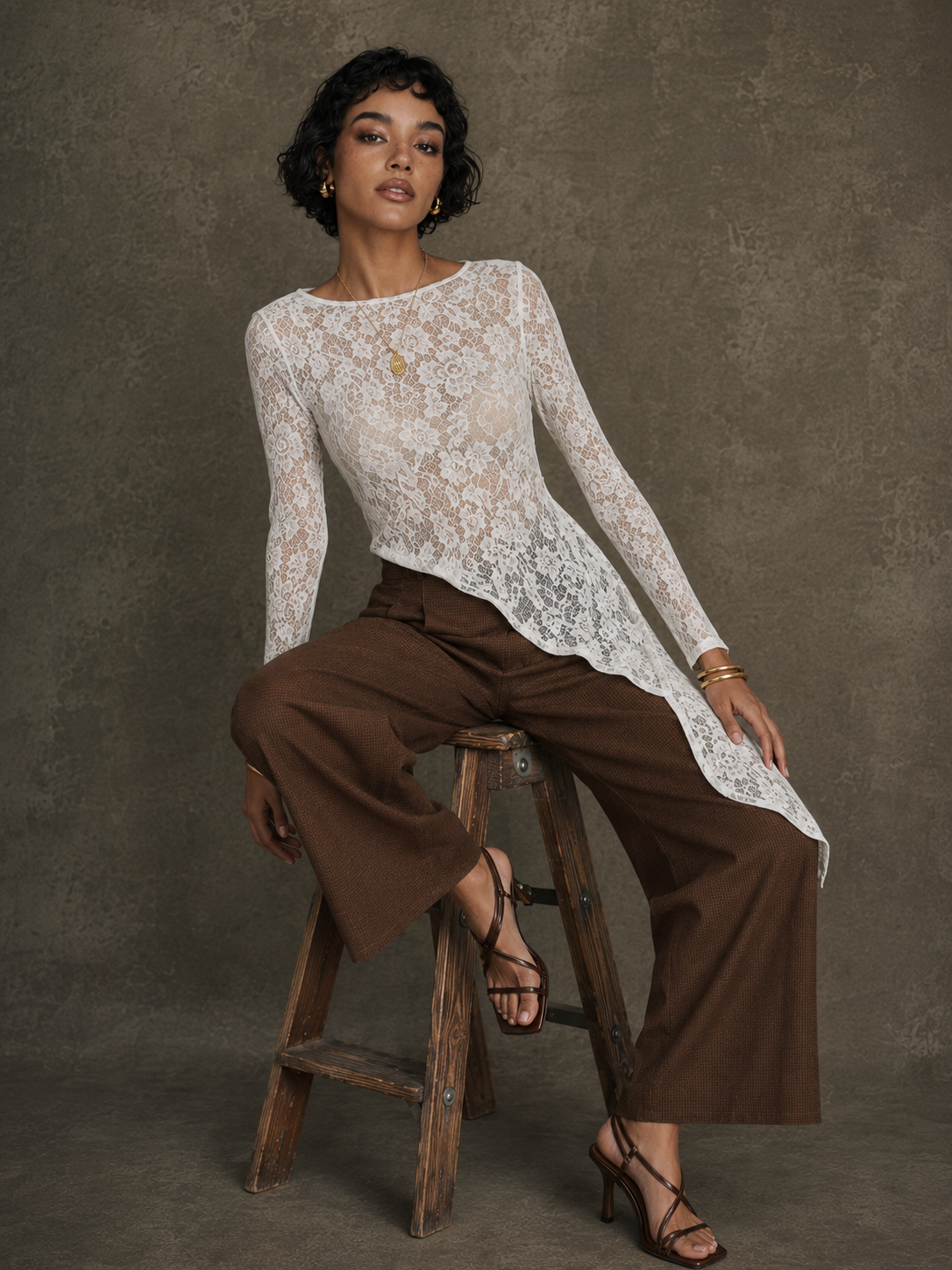 Blusa Irregular Tipo Encaje