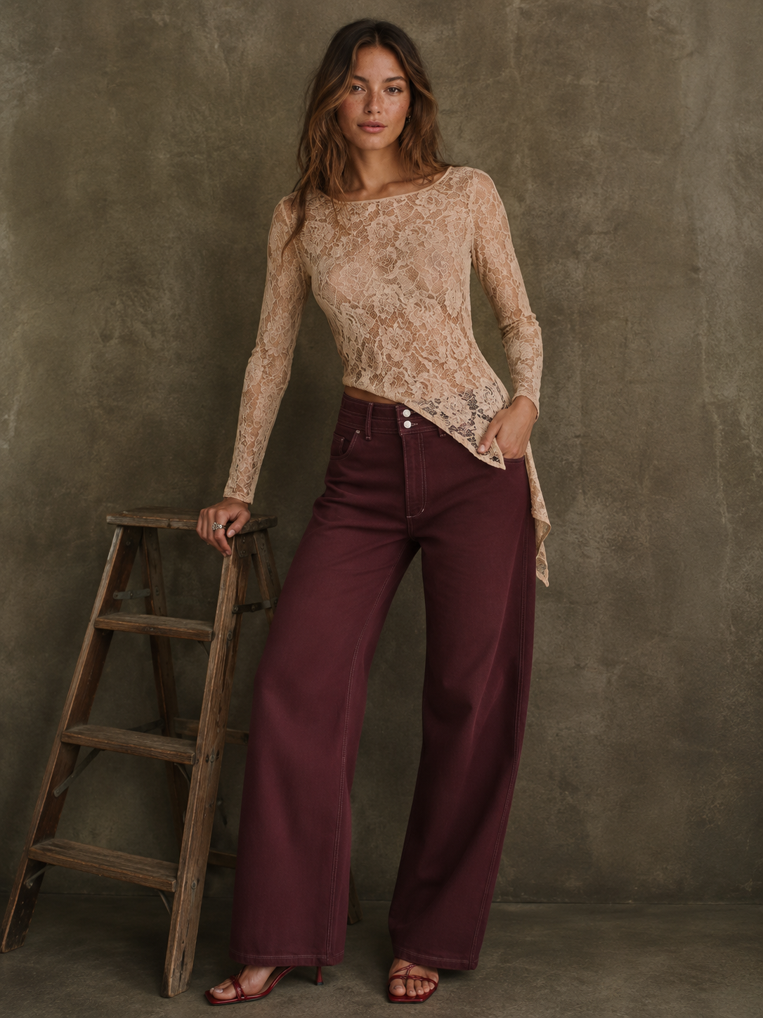 Blusa Irregular Tipo Encaje