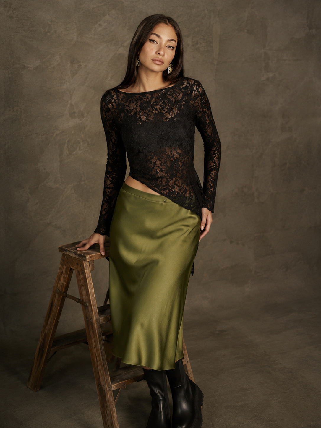 Blusa Irregular Tipo Encaje
